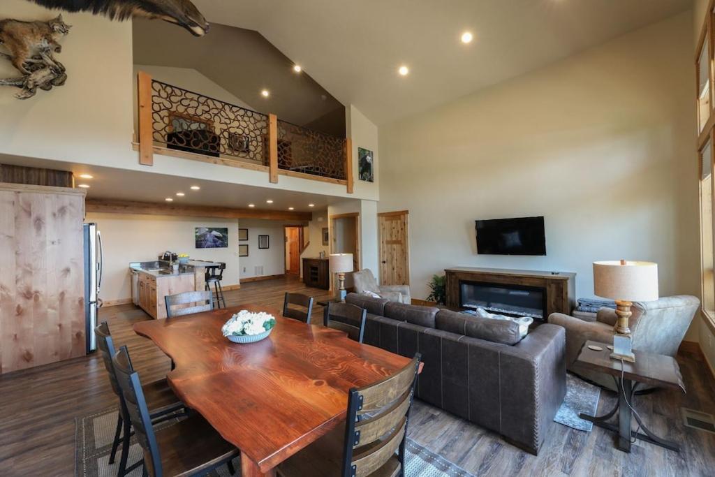 Townhome Next To Clubhouse In Exclusive Eagle Bend - The Glacier Bigfork Kültér fotó