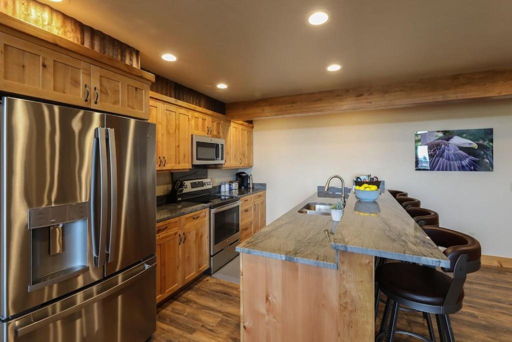 Townhome Next To Clubhouse In Exclusive Eagle Bend - The Glacier Bigfork Kültér fotó