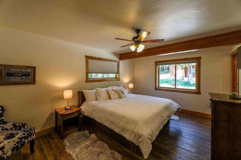 Townhome Next To Clubhouse In Exclusive Eagle Bend - The Glacier Bigfork Kültér fotó